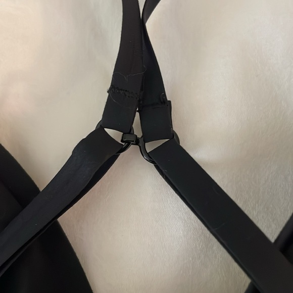 Bundle of bralettes from hollister or abercrombie and fitch - Picture 3 of 10